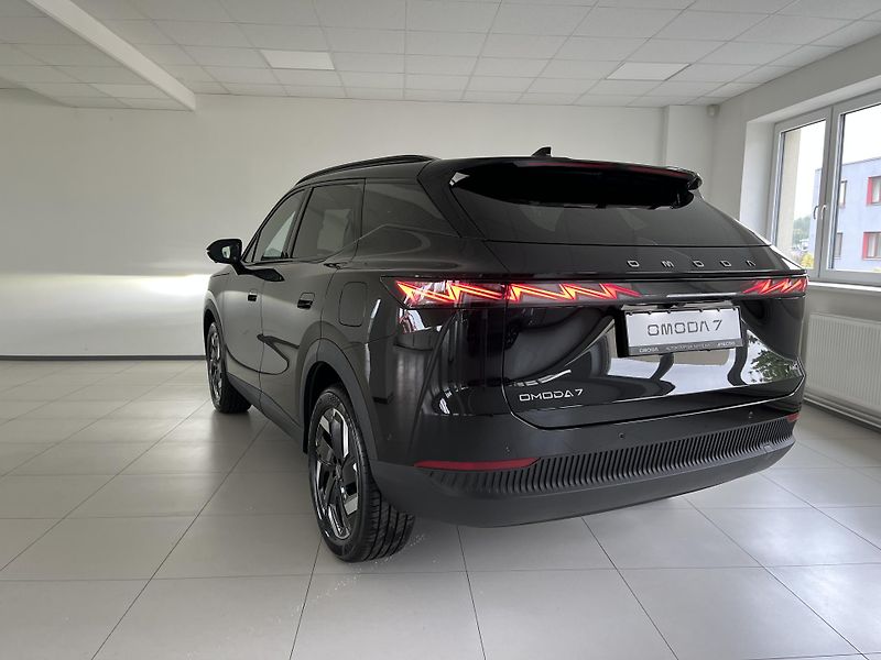 Omoda 7 (2026) 1.6 TGDI PREMIUM - fotka 6 z 32
