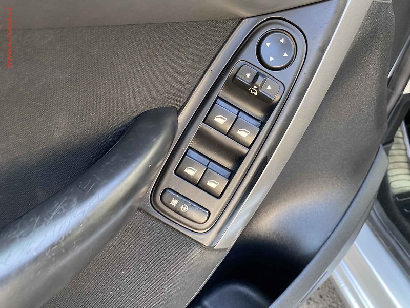 Citroën C4 Picasso (2012) 1.6 HDi, AT - fotka 13 z 15