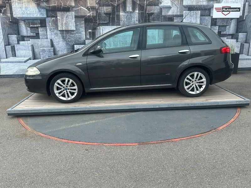 Fiat Croma (2005) 1.9JTD, 88KW - fotka 4 z 18