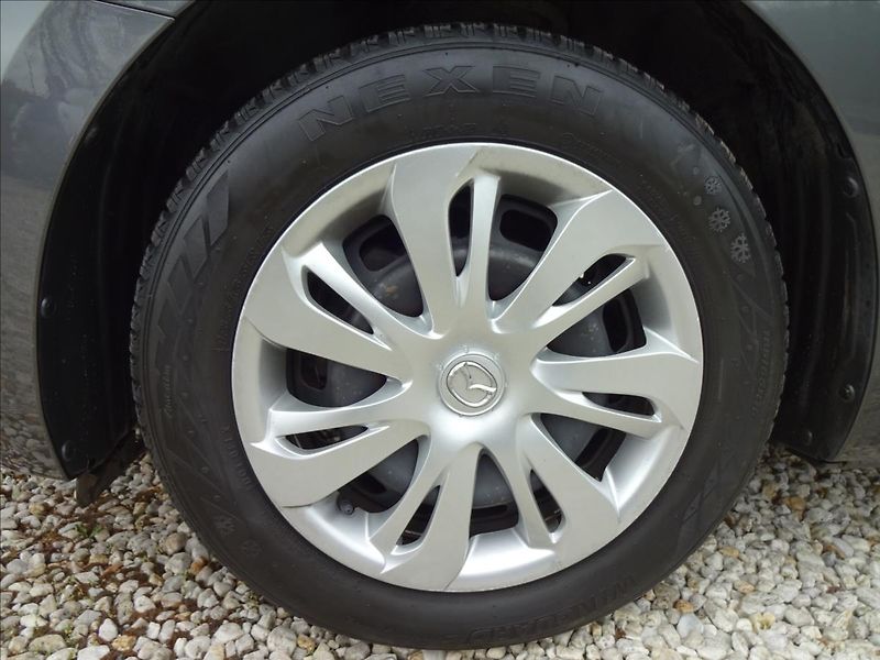 Mazda 2 1,5 i SKYACTIVE - fotka 43 z 48
