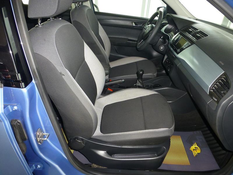 Škoda Fabia (2015) 1,2TSI-81KW**KLIMA**ALU KOLA - fotka 18 z 24