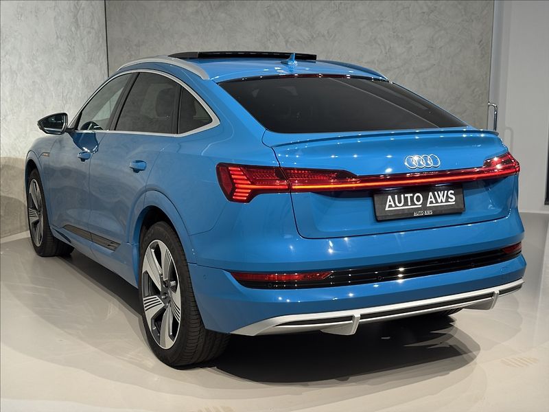 Audi e-tron 55  300kW Sportback S-Line LED - fotka 11 z 46