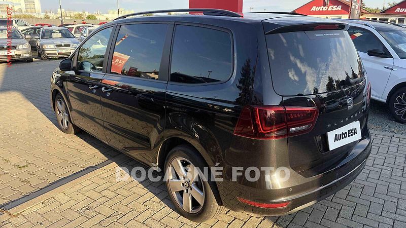Seat Alhambra (2015) 2.0 TDI, DSG, TZbixen - fotka 2 z 3