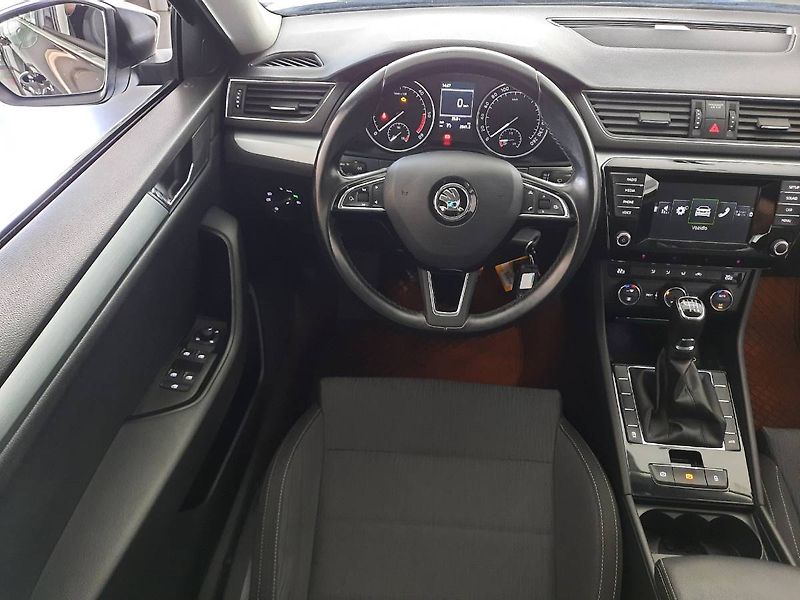 Škoda Superb (2016) Combi 2.0 TDI (110kW/150k) Amb - fotka 11 z 21