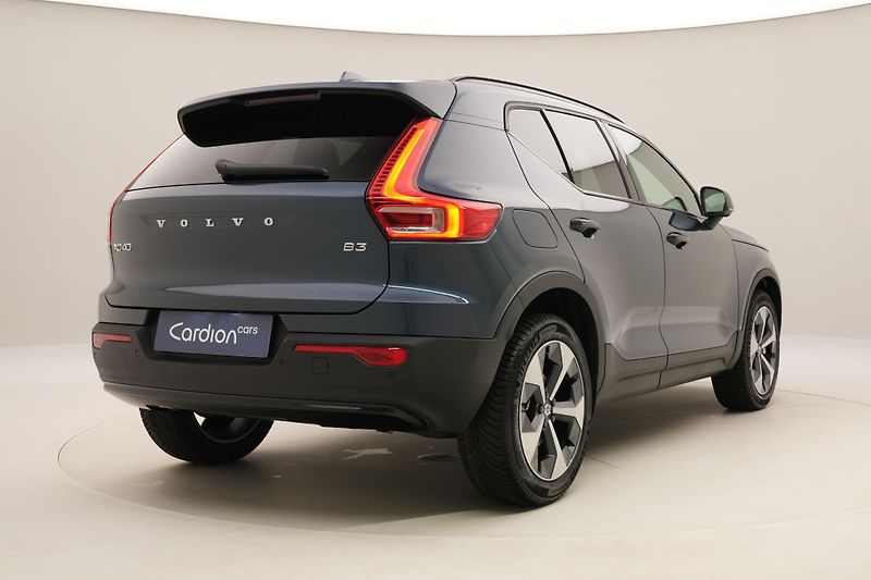 Volvo XC40 (2026) B3 AUT DARK ULTRA  - fotka 12 z 61