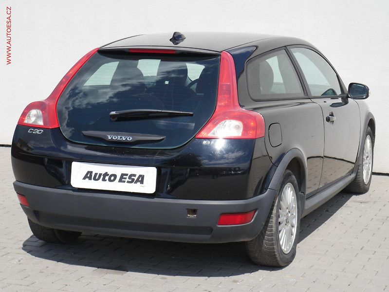 Volvo C30 (2007) 1.6i, ČR, AC, tempo, park - fotka 4 z 14