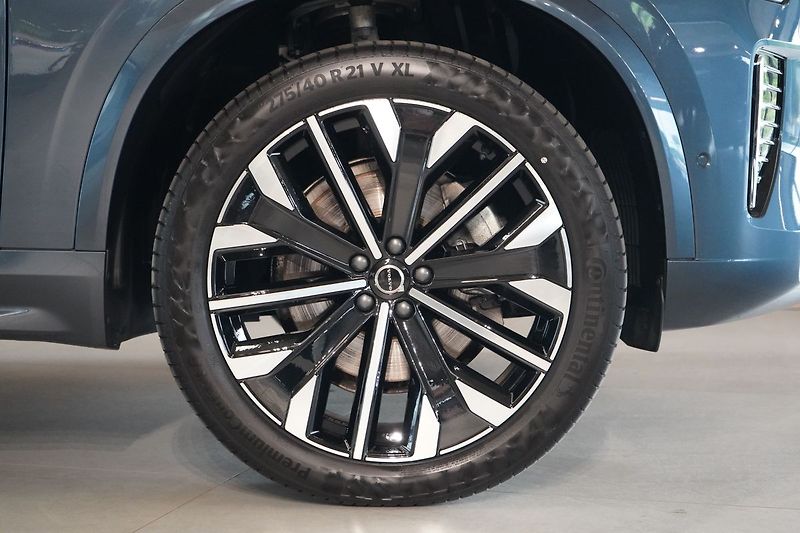 Volvo XC90 B5 PLUS Bright, Vzduch, 360° - fotka 7 z 50