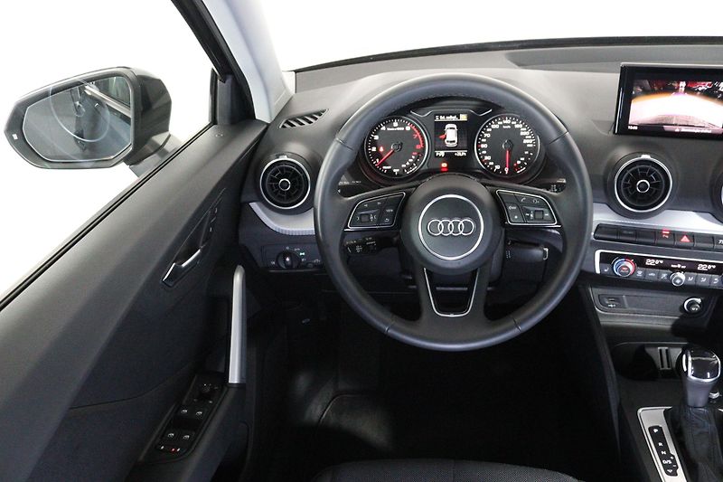 Audi Q2 Advanced 35 TFSI Stronic - fotka 14 z 26