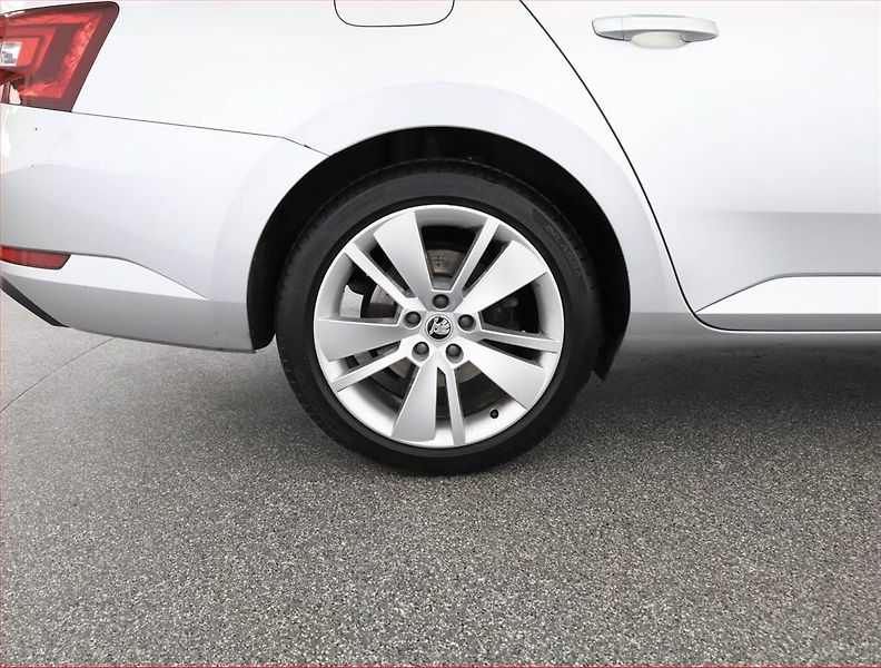 Škoda Superb (2018) Style Plus 2.0 TDI, 4X4 - fotka 21 z 21