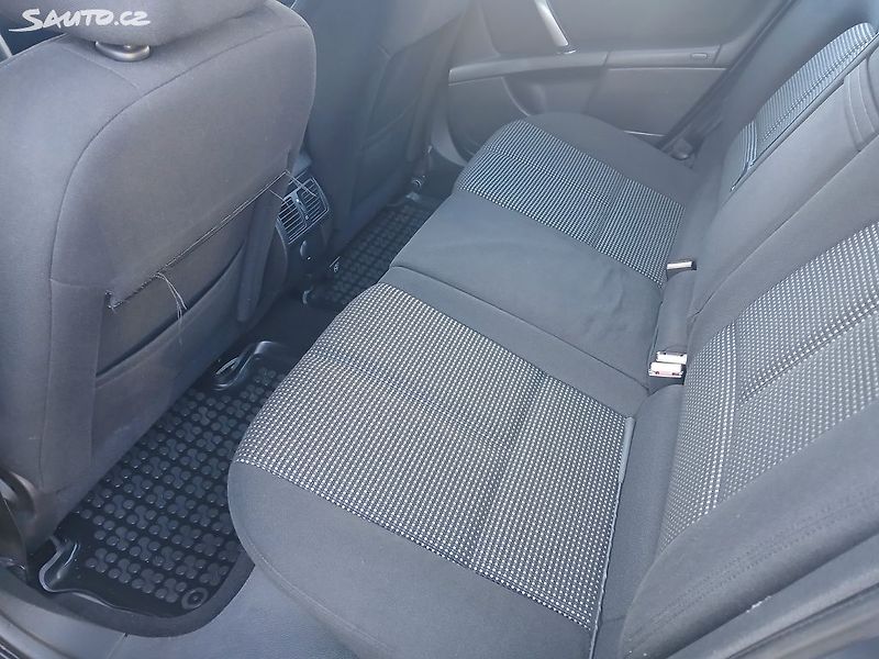 Peugeot 407 2.0 HDI 100kW - fotka 22 z 25