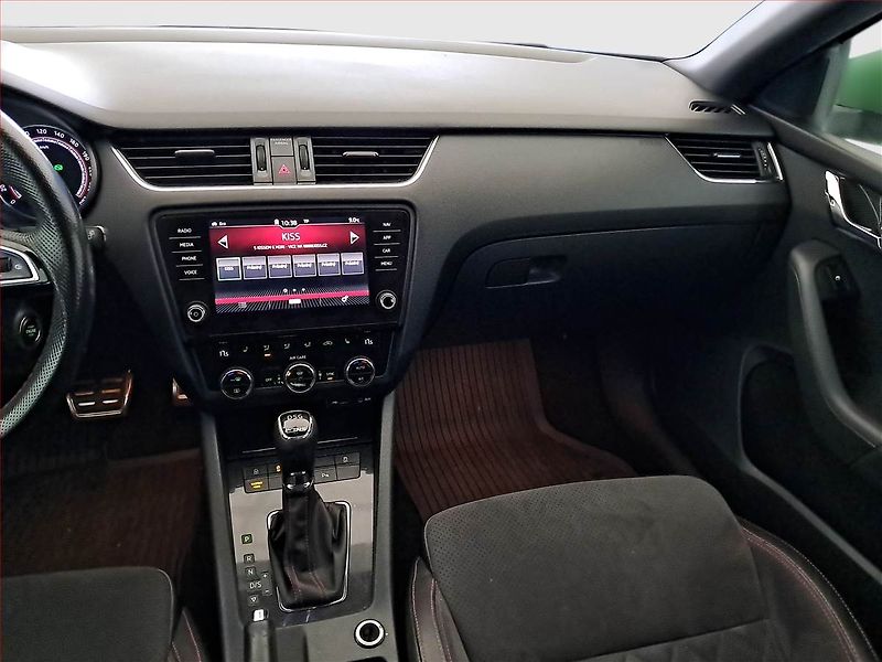 Škoda Octavia (2017) RS 2.0 TDI, Automat, Kůže - fotka 8 z 22