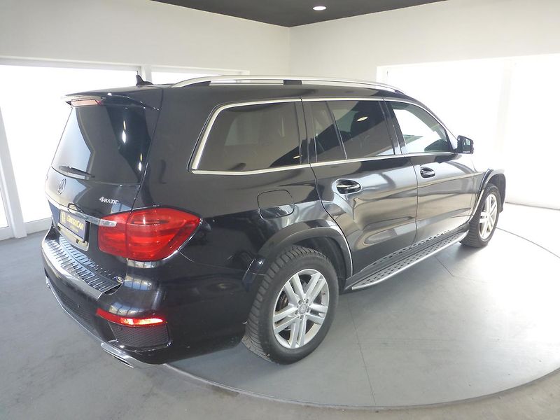 Mercedes-Benz GL (2014) 500-320KW*XENONY**7MÍST - fotka 6 z 33