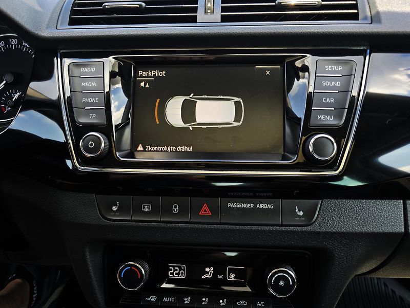 Škoda Fabia DSG 1.2TSI 81KW XENON PANORAMA - fotka 25 z 27