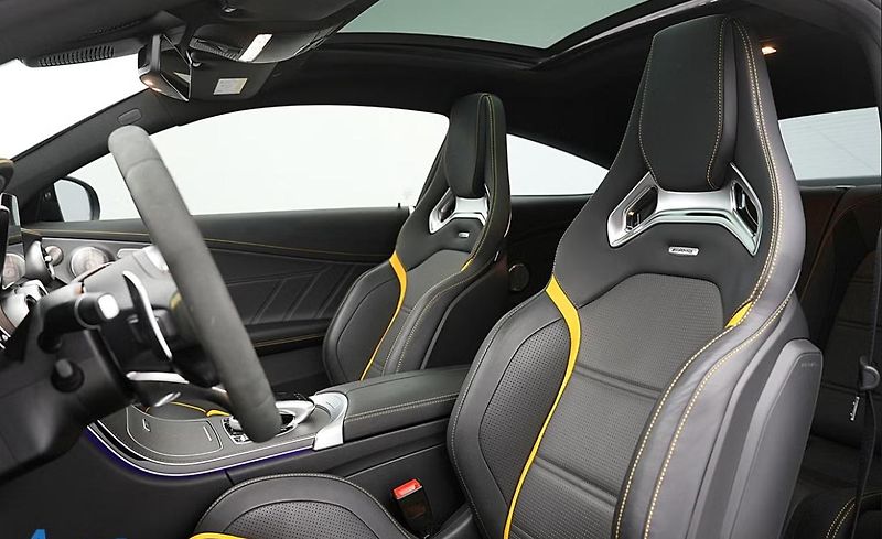 Mercedes-Benz Třídy C C63 S AMG Coupé Final E. 360k - fotka 12 z 24