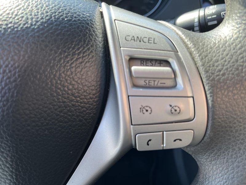 Nissan Qashqai 1.2 85 kW ČR - fotka 23 z 29