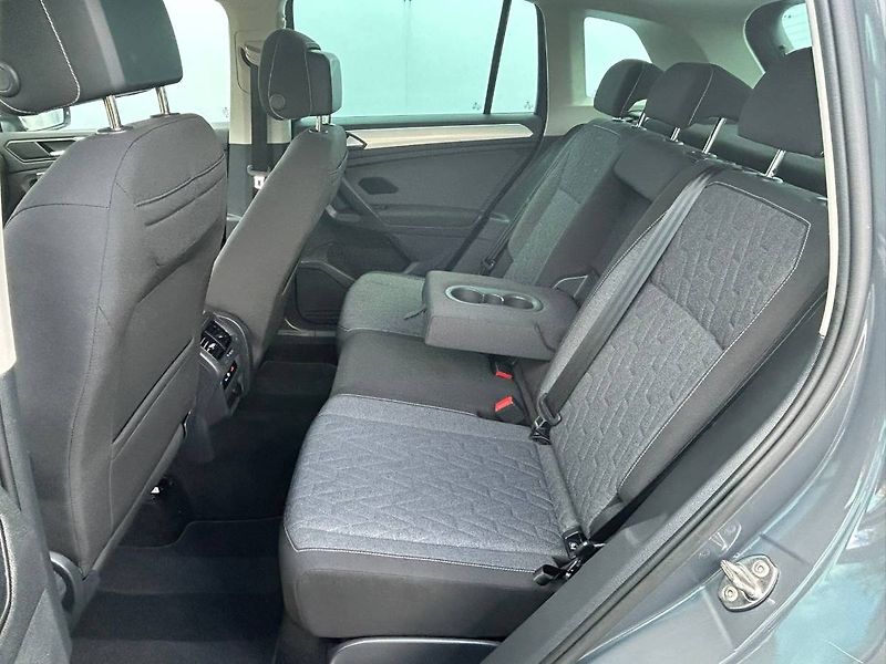 Volkswagen Tiguan (2023) 1.5 TSI 110kW MOVE manuál - fotka 7 z 31