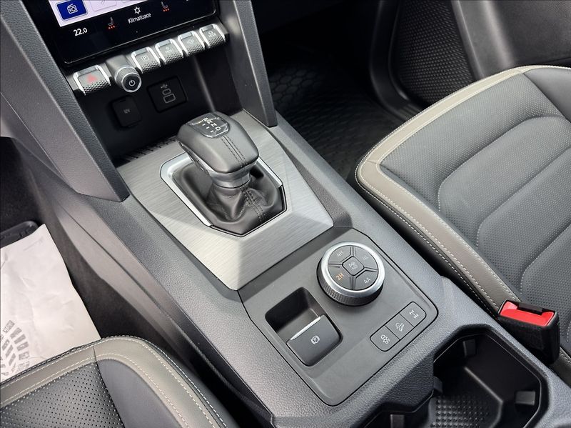 Volkswagen Amarok 3,0 TDI AVENTURA ACC DPH ČR - fotka 32 z 50