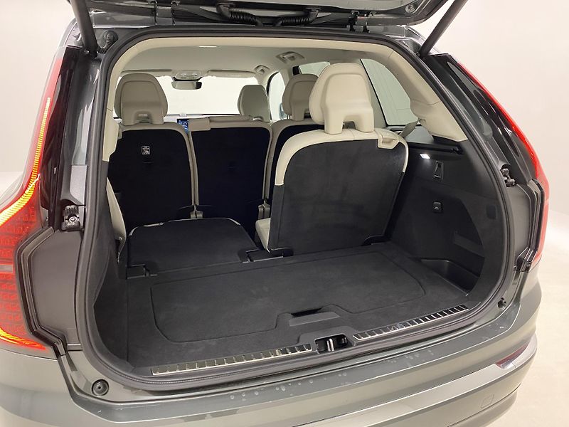 Volvo XC90 (2026) B5 AWD AUT BRIGHT PLUS 7míst - fotka 22 z 68