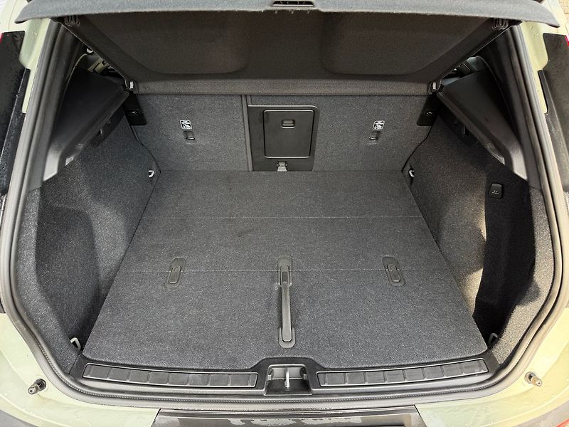 Volvo XC40 PLUS DARK, B3, 360°, PIXEL LED - fotka 15 z 24