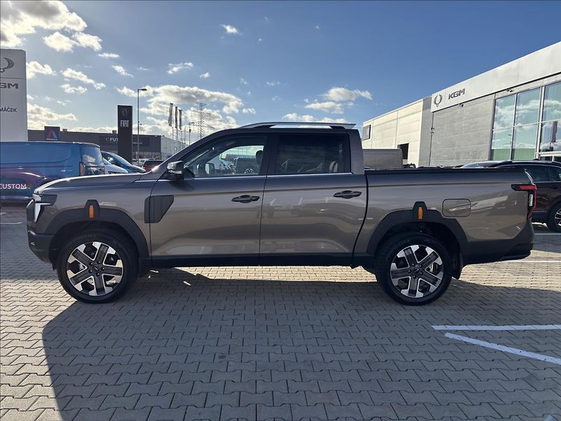 KGM Musso Grand 2,2 Premium 148kW 4x4 DPH - fotka 2 z 51
