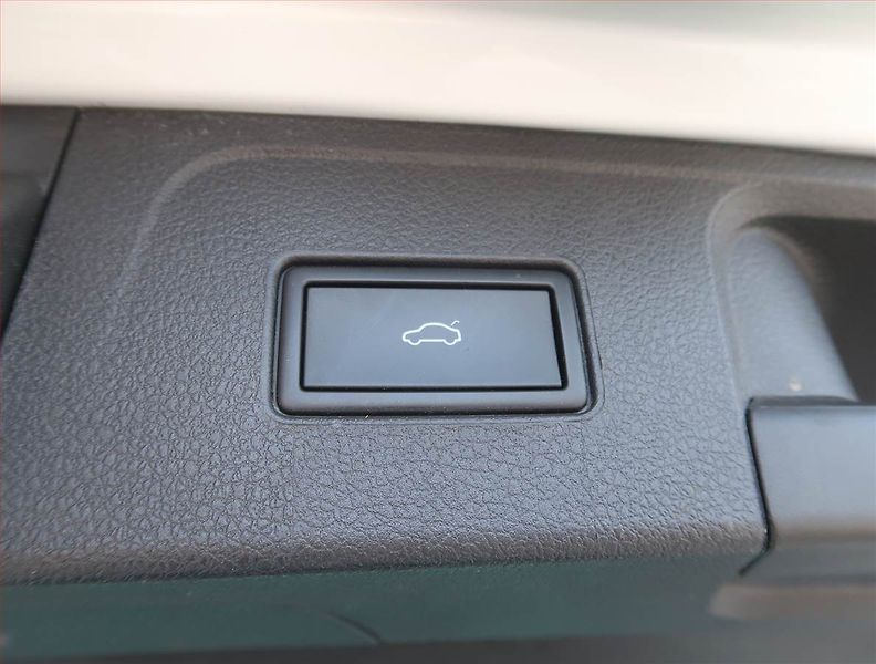 Volkswagen Passat (2021) Business 2.0 TDI, Automat - fotka 16 z 22