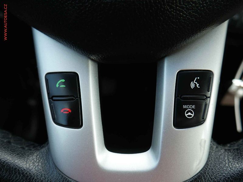 Kia Sportage (2015) 1.6GDi, 2.maj,ČR, AC, tempo - fotka 14 z 18