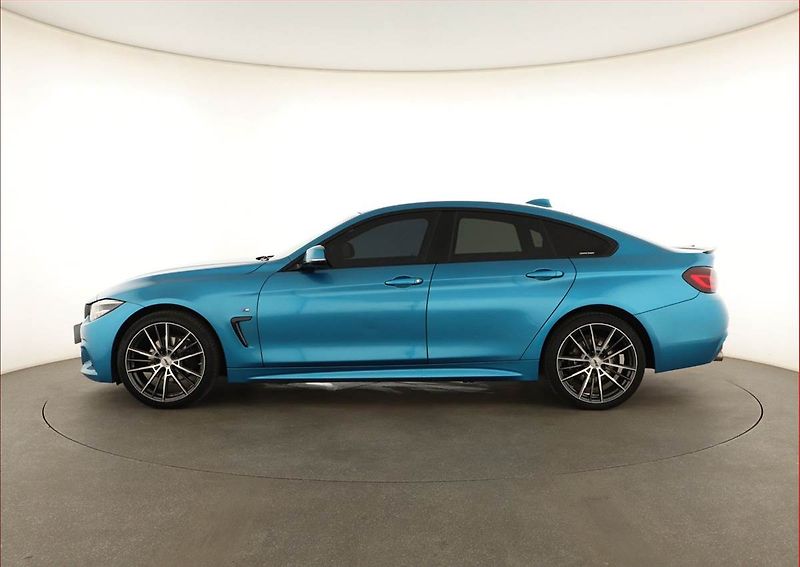 BMW Řada 4 (2017) M Paket 420d xDrive - fotka 3 z 20
