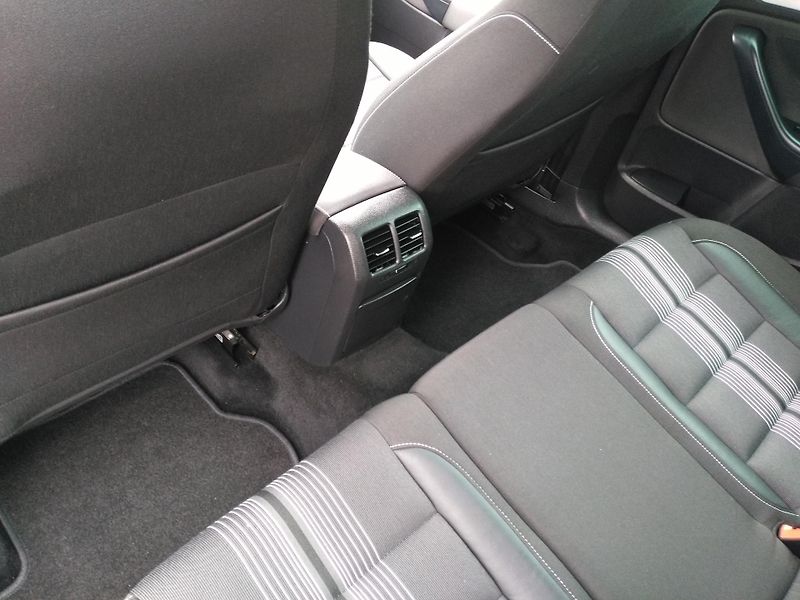 Volkswagen Golf Variant 1,2 TSI  MATCH /77 kW/ - fotka 8 z 41