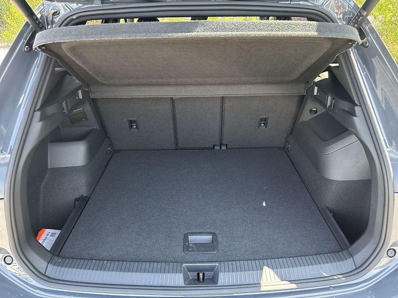 Volkswagen Tiguan (2025) 2.0 TDI 4Motion DSG R-Line Peo - fotka 32 z 33