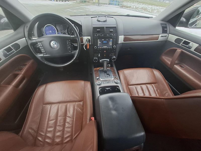 Volkswagen Touareg (2008) 3,0 TDI - fotka 7 z 11