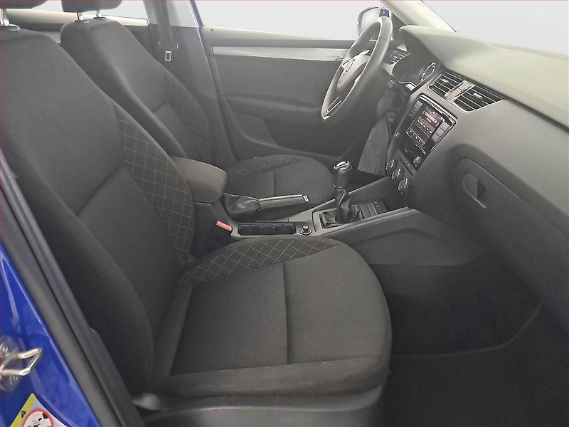 Škoda Octavia (2019) Ambition 1.0 TSI, Tempomat - fotka 9 z 14