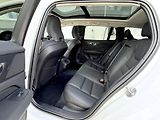 Volvo V60 B4 FWD // PLUS DARK + kola - náhled 13