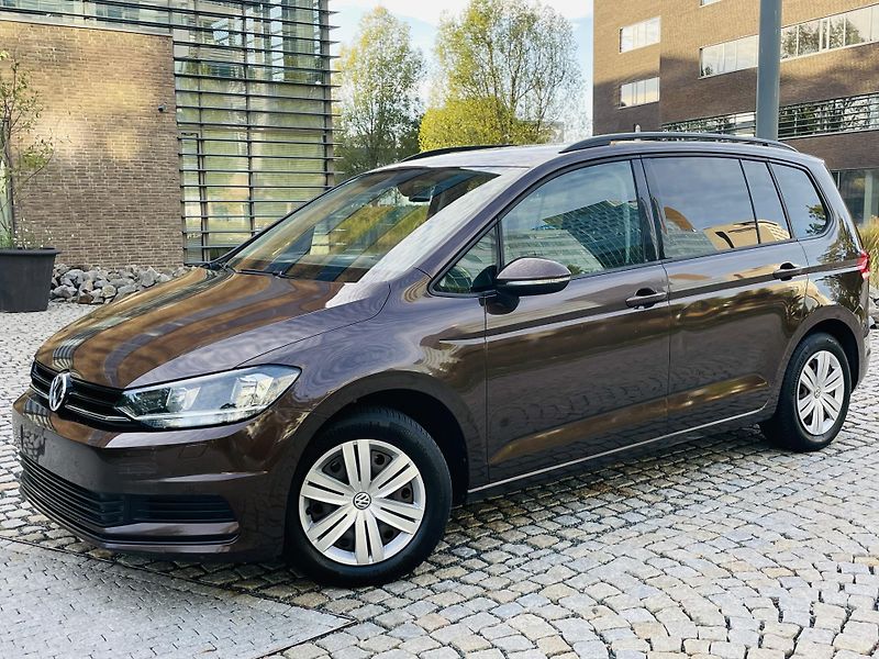 Volkswagen Touran 1.2TSI MANUÁL 7MÍST SERVISKA - fotka 3 z 42