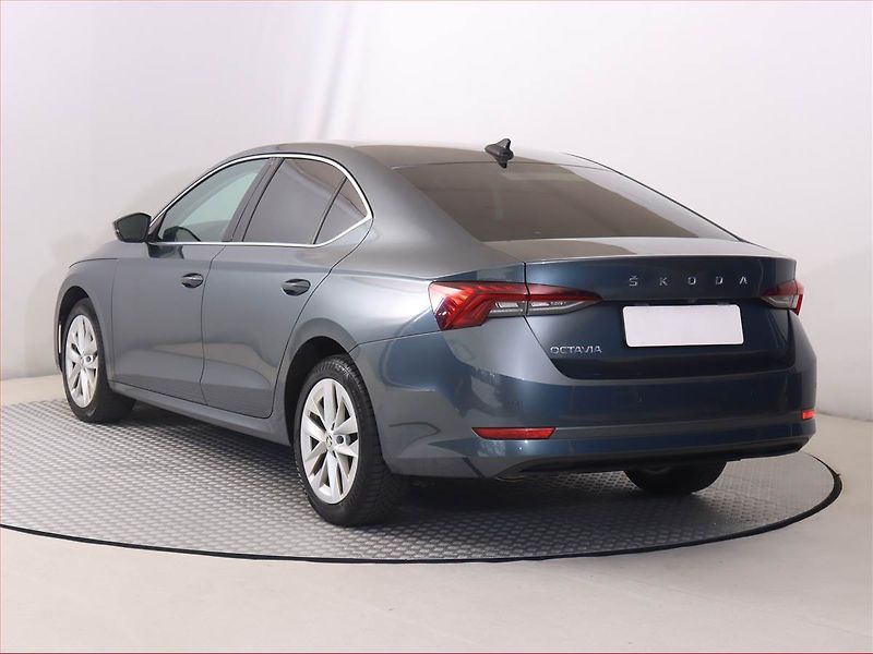 Škoda Octavia (2022) Ambition Plus 2.0 TDI - fotka 4 z 20