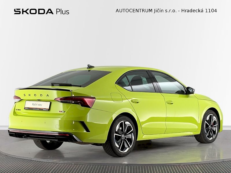 Škoda Octavia (2025) DSG 2.0TSI 195kW RS - fotka 2 z 31