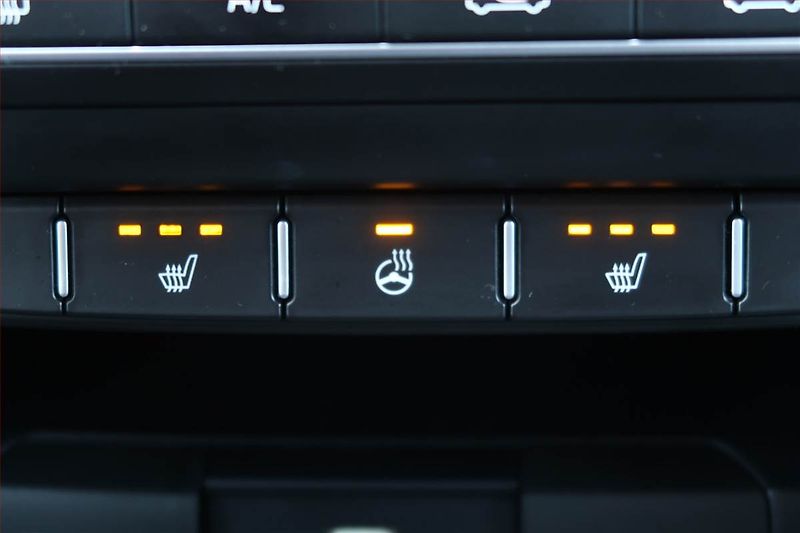 Kia XCeed (2022) 1.5 T-GDI, Serv.kniha - fotka 20 z 20