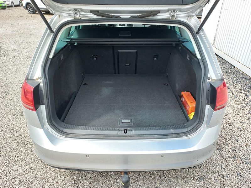 Volkswagen Golf (2014) 1.6TDi 77kW - fotka 12 z 20