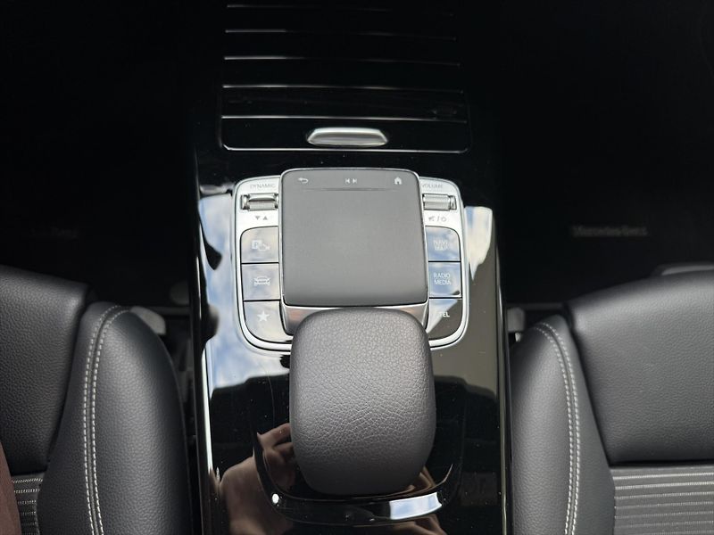 Mercedes-Benz Třídy A A 200 Progressive - fotka 21 z 29