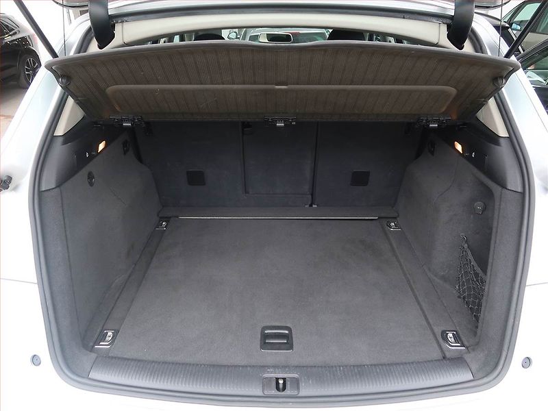 Audi Q5 (2009) 2.0 TFSI, 4X4, Automat - fotka 14 z 17