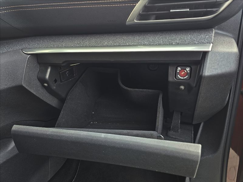 Peugeot 3008 1,6 GT Line  THP 165k EAT6 - fotka 34 z 44