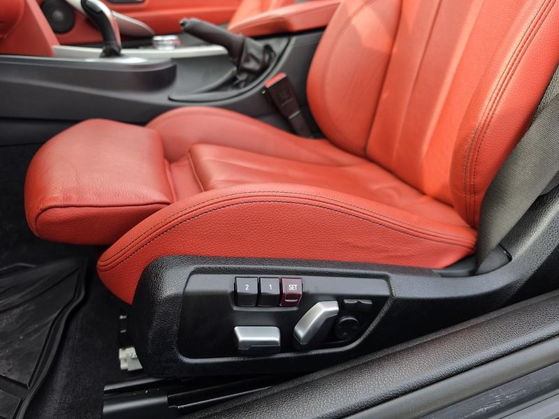 BMW Řada 4 (2015) 435ixDrive TOP CABRIO ČR 1.MAJ - fotka 37 z 48