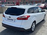Ford Focus (2014) 1.6 TDCi, AC, výhřev sed - náhled 3