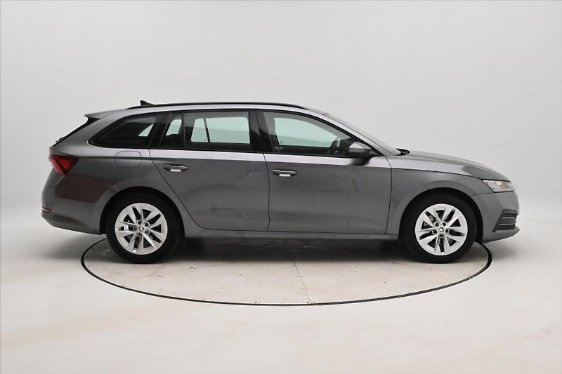Škoda Octavia 2,0 TDI 110 kW DSG STYLE Záruk - fotka 4 z 31
