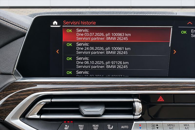 BMW X5 xDrive 195kW SERVISNÍ KNIHA ČR - fotka 15 z 17