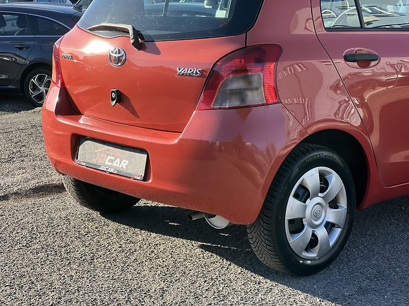 Toyota Yaris 1.0i 51KW ČR  - fotka 38 z 38