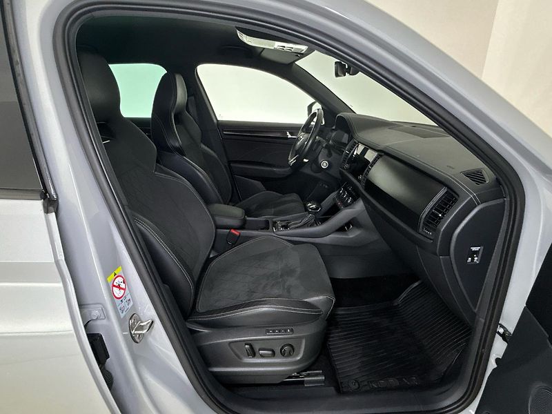 Škoda Kodiaq SportLine 4x4 DSG - fotka 9 z 29