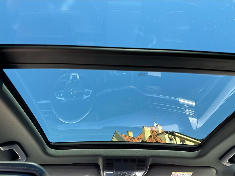 Volkswagen Touareg 3,0TDi 210kW R-line - fotka 21 z 23