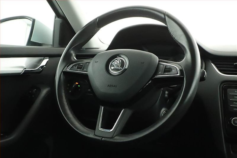 Škoda Octavia (2017) Ambition 1.6 TDI, ČR,1.maj - fotka 16 z 18