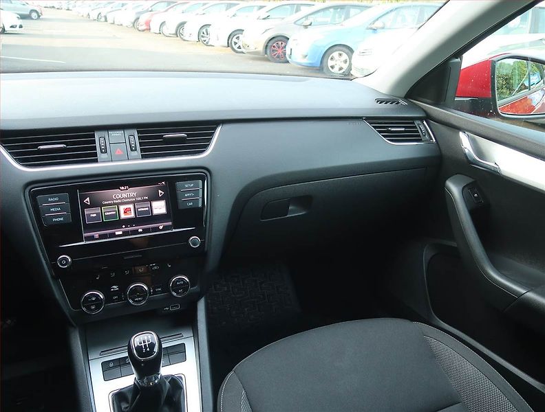 Škoda Octavia (2019) Ambition Plus 1.6 TDI - fotka 8 z 15