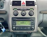 Volkswagen Touran (2007) Cross 1.4 TSI 125 kW DSG - náhled 15